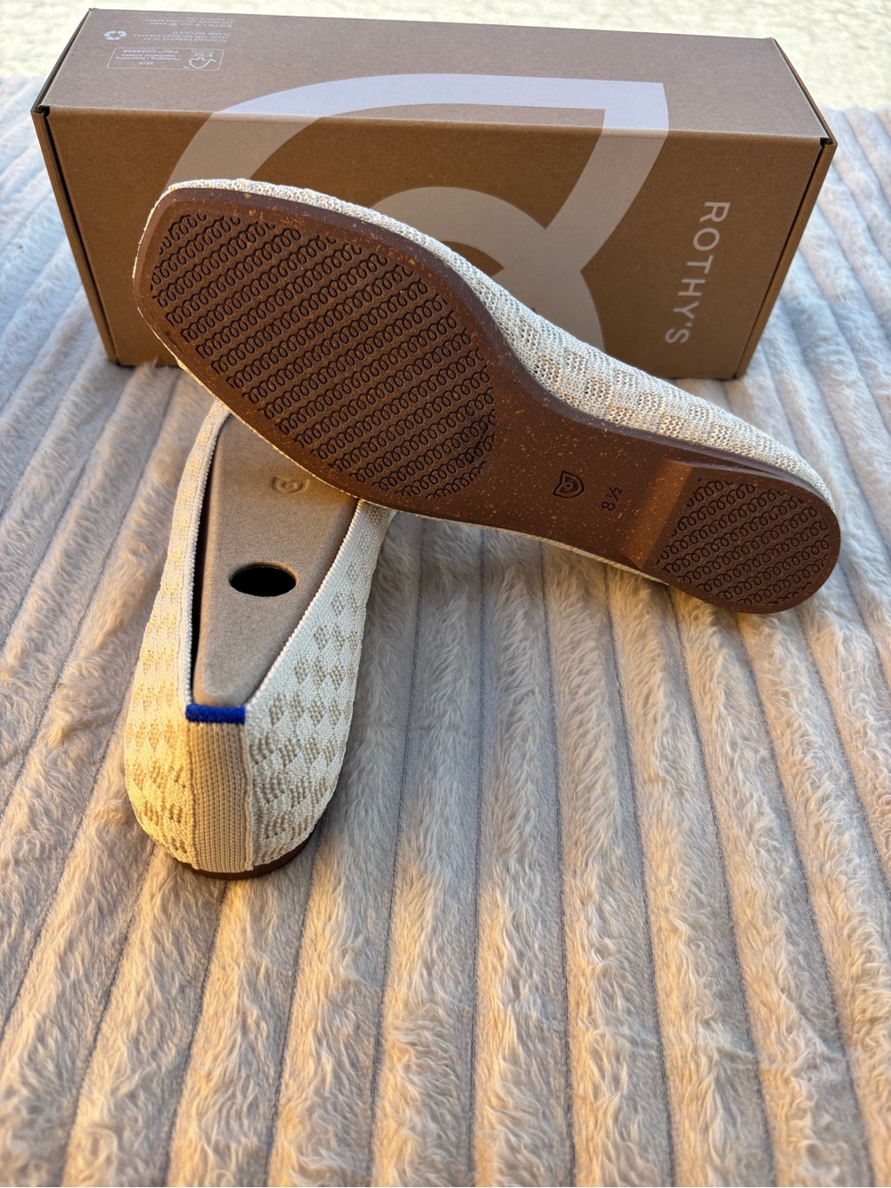 Rothy's Cream Knit Ballet Flat - Textured Weave Slip-On Conch The Max Square - Picture 4 of 6
